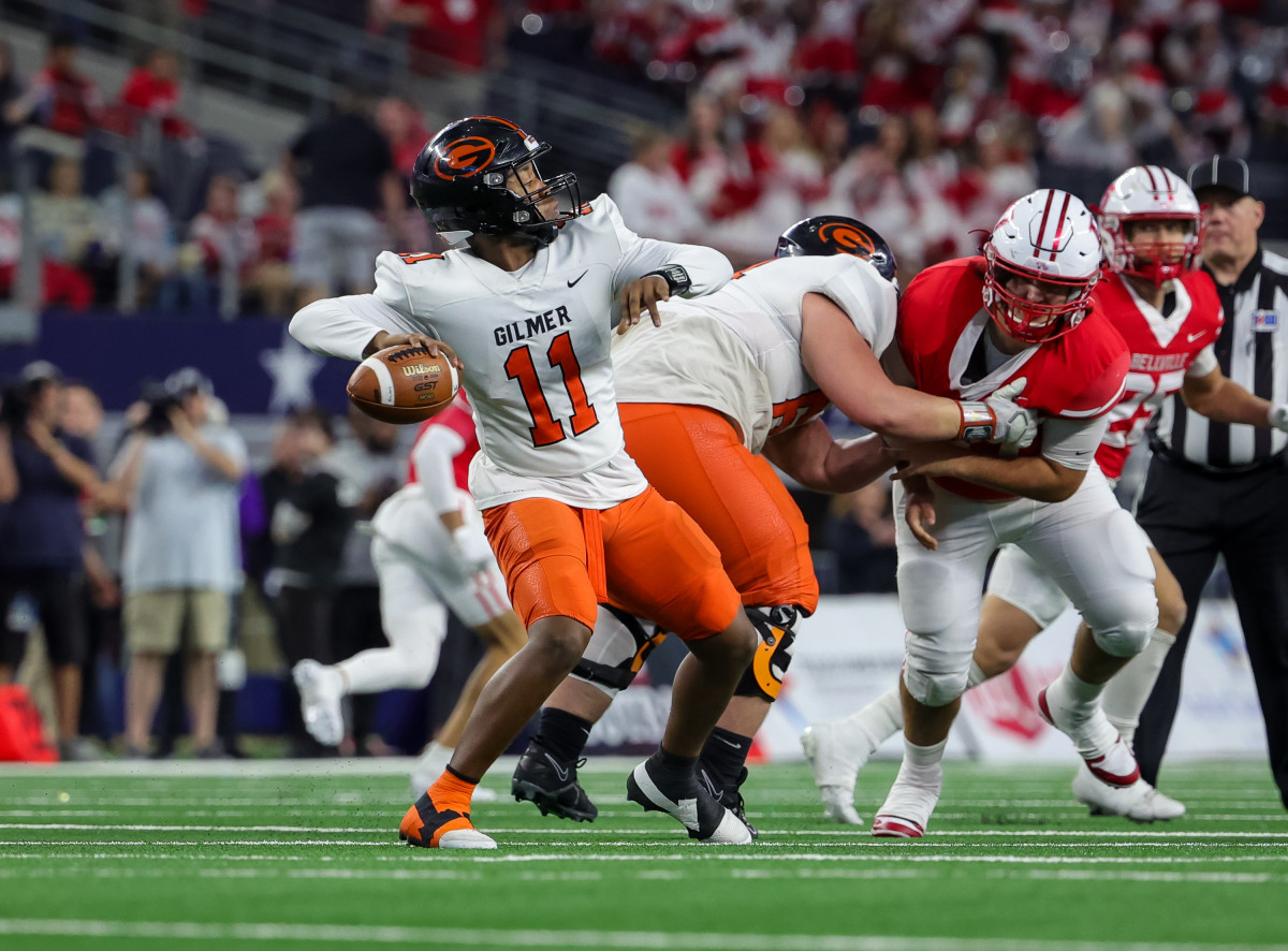 bellville gilmer uil texas title 2023 tommy hays football Game 8 01